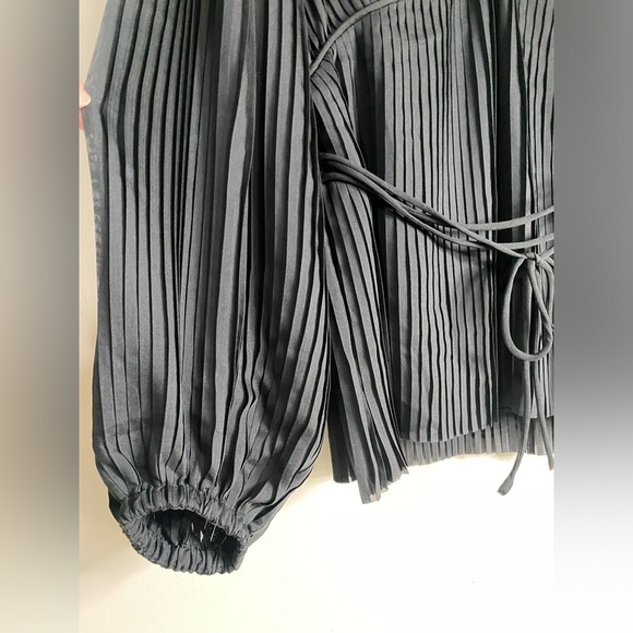 NWOT BANANA REPUBLIC PLEATED BLOUSE WOMEN‘S SIZE M - Picture 6 of 10